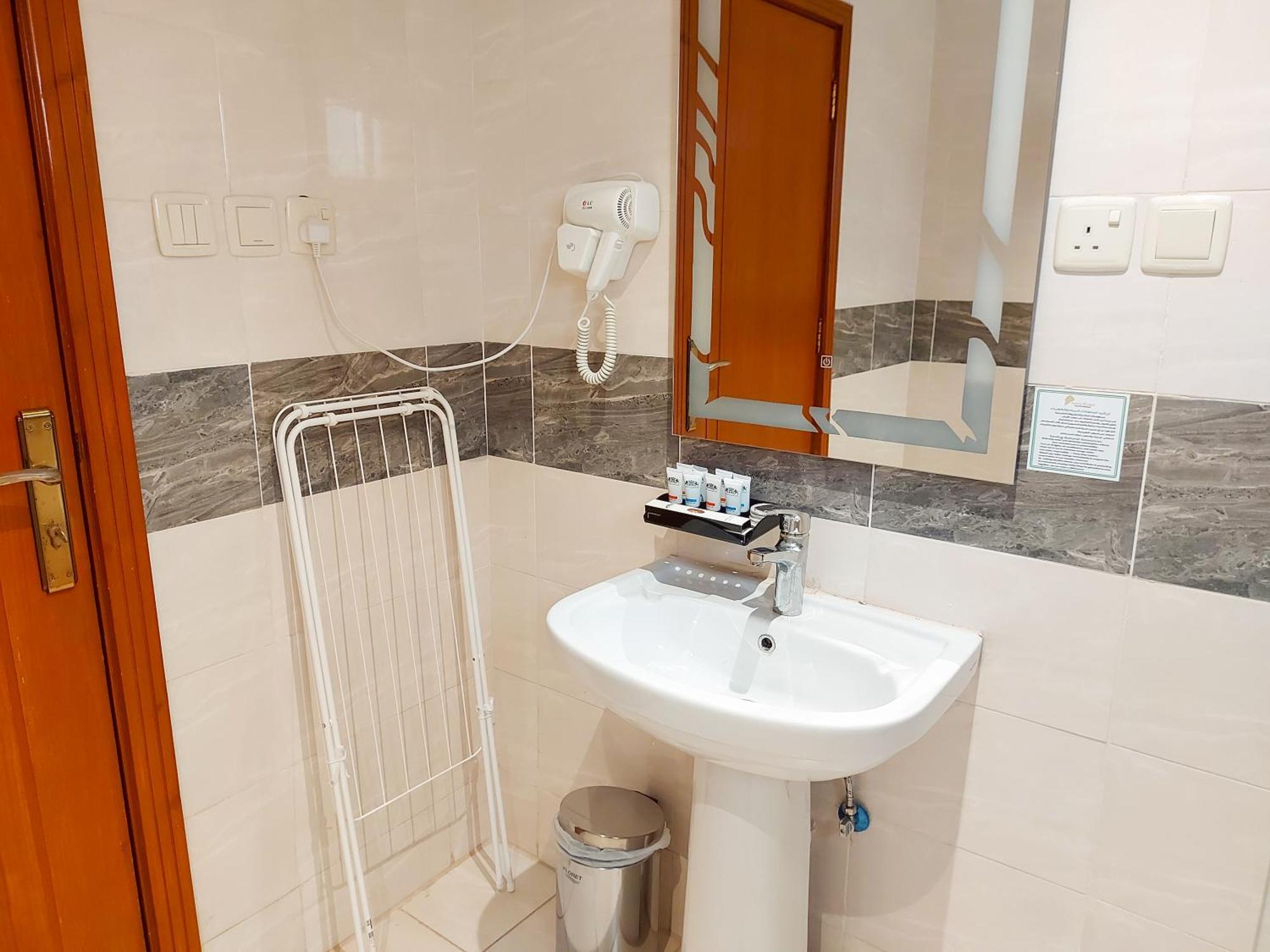 Aparthotel Iwan Alandalusia Alrehab Jiddah Esterno foto